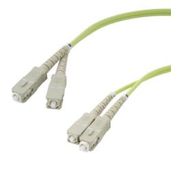 OM5 50/125 多模光纤光缆，双 SC/双 SC，1.0m，带 OFNR Zipcord 护套的图片