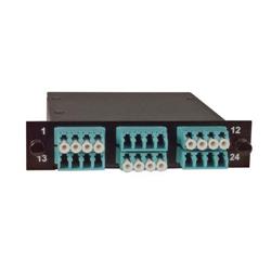 光纤盒，带2个MPO-12公头和24个LC端口，OM3（50/125 10G级多模光纤）的图片