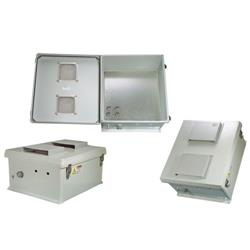 18×16×8英寸（45.7×40.6×20.3厘米）防风雨接线盒，12V直流，开孔盒盖的图片